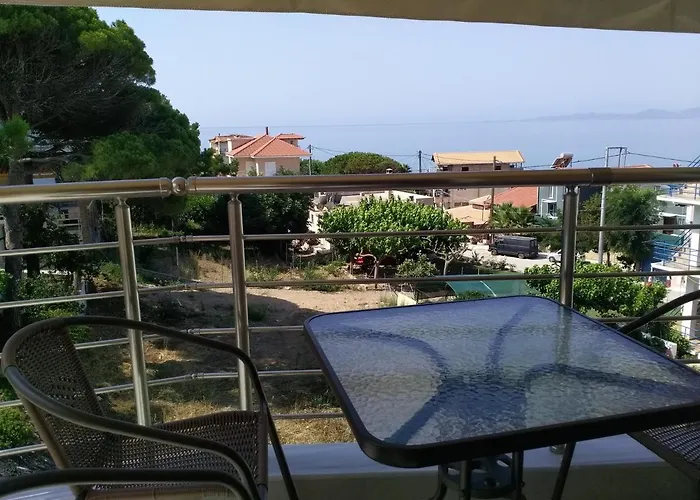 Alkioni's Nest דירה