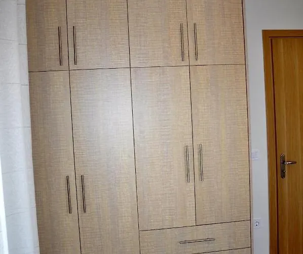 Alkioni's Nest דירה