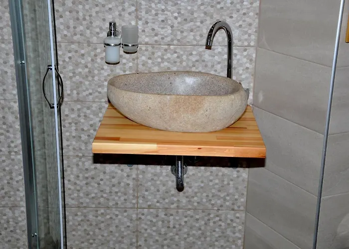 Alkioni's Nest * ארקודי