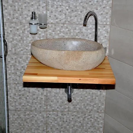 Alkioni's Nest * Αρκούδι