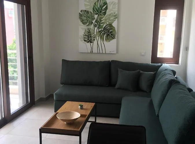 Alkioni's Nest Apartment *