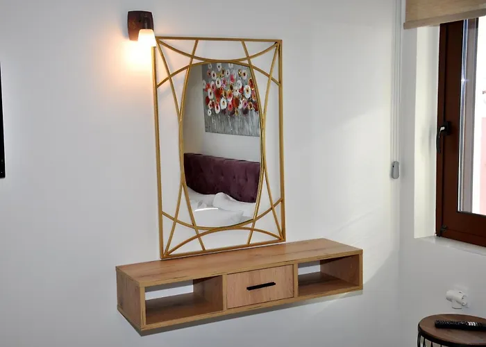 Alkioni's Nest Apartment