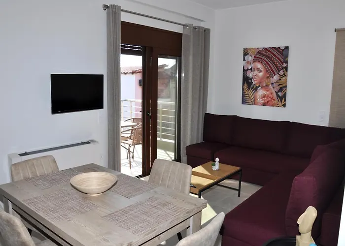 Alkioni's Nest Apartment